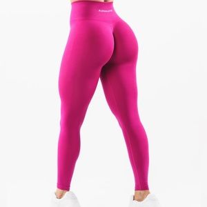 Alphalete Women’s Seamless Scrunch Legging - Magenta